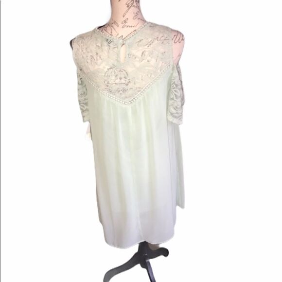 NWT As U Wish Cold Shoulder Dress Light Green Large - Picture 6 of 10